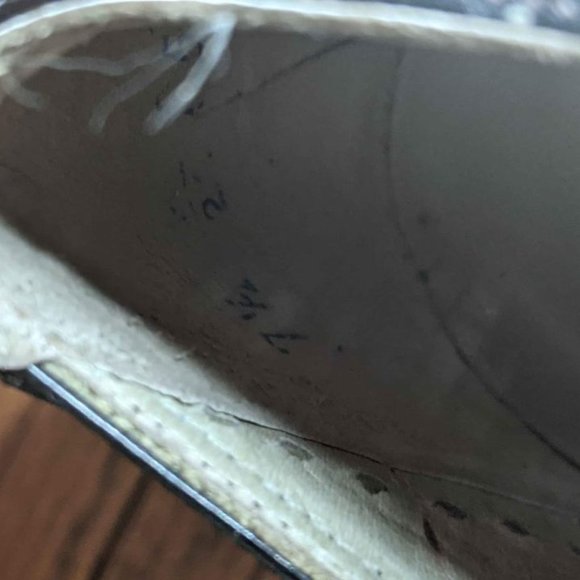 Women's Black and White High-Heel Shoes, Size 7.5 - Picture 6 of 6